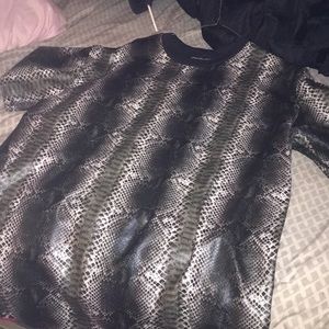 (Faux) Snake skin tshirt